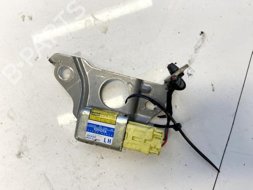 Used Electronic module Electronic module TOYOTA RAV 4 II (_A2_) 2.0 D 4WD (CLA20_, CLA21_, CLA20R, CLA21R) (116 hp) 32895241 32895241