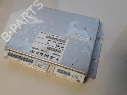 Used Engine control unit (ECU) Engine control unit (ECU) MERCEDES-BENZ A-CLASS (W168) A 140 (168.031, 168.131) (82 hp) 33511002 33511002