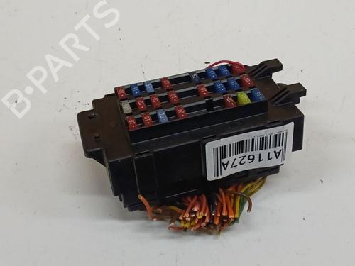 Used Fuse box Fuse box 38917457 38917457
