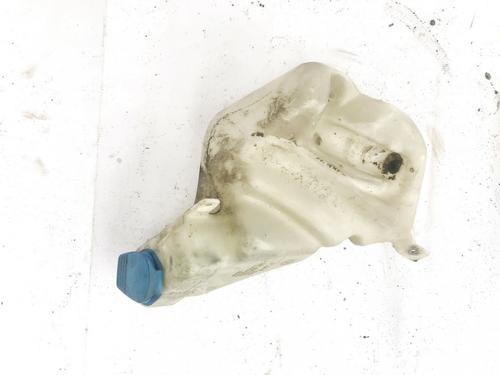 windscreen-washer-tank-audi-a4-b5-8d2-1994-1995-1996-1997-1998-1999-2000-2001-35856277 main image
