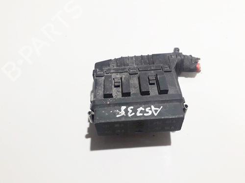 Used Fuse box Fuse box FIAT STILO (192_) 1.9 JTD (192AXS1B, 192BXS1B) (90 hp) 33102828 33102828