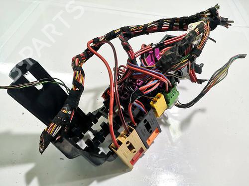 Used Fuse box Fuse box AUDI A6 C5 (4B2, 4B4) 2.5 TDI (163 hp) 32536647 32536647