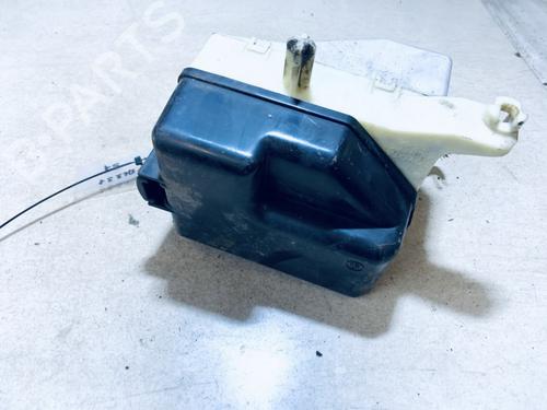 Used Fuse box Fuse box TOYOTA YARIS VERSO (_P2_) 1.4 D-4D (NLP20_, NLP22_) (75 hp) 33072675 33072675