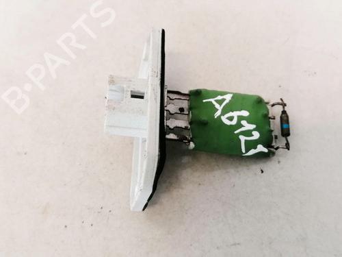 heater-resistor-toyota-yaris-_p1_-1999-2000-2001-2002-2003-2004-2005-35624944 main image