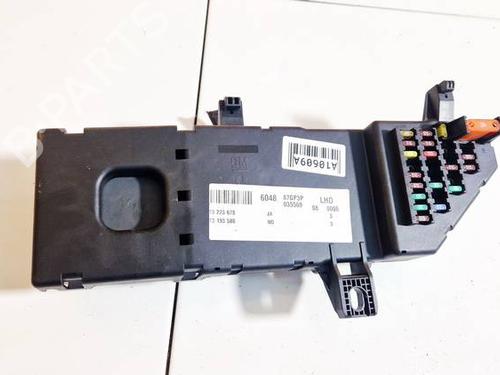 Fuse box OPEL SIGNUM Hatchback (Z03) 1.9 CDTI (F48) | BP32565093E1 - Image 2