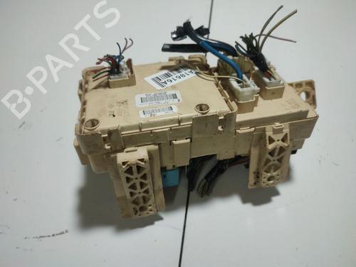 Used Fuse box Fuse box 32564751 32564751
