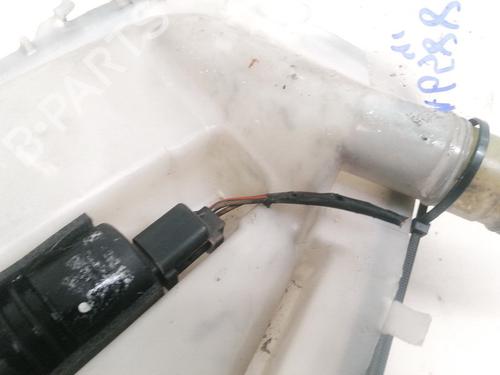 washer-pump-bmw-3-touring-e46-1999-2000-2001-2002-2003-2004-2005-35548966 main image