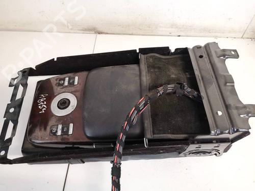 Used Armrest / Center console Armrest / Center console 35195548 35195548