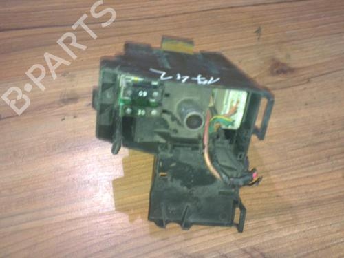 Used Fuse box Fuse box RENAULT MEGANE I (BA0/1_) 2.0 i (BA0G) (114 hp) 33479246 33479246