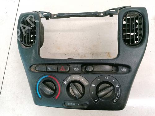 Used Climate control Climate control TOYOTA YARIS VERSO (_P2_) 1.3 (NCP20_, NCP22_, NCP20R, NCP22R) (86 hp) 35488688 35488688