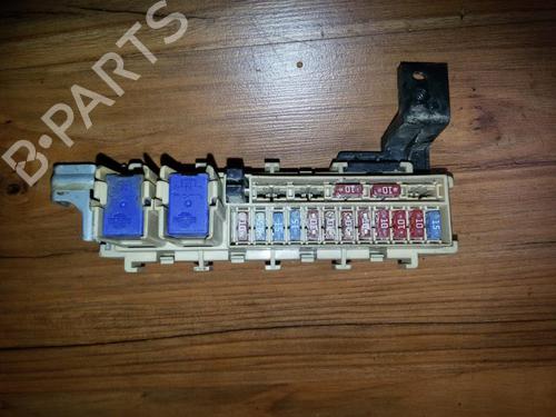 Used Fuse box Fuse box NISSAN MICRA III (K12) 1.2 16V (65 hp) 33502997 33502997