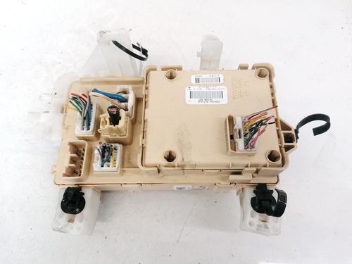 Used Fuse box Fuse box 32915243 32915243