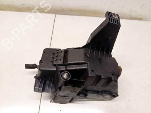 Used Fuse box VOLVO XC90 I (275) D5 AWD (163 hp) 32532011