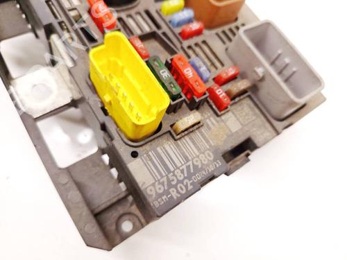 Fuse box CITROËN C5 III (RD_) 2.0 HDi (RDRHD8, RDRHDJ, RDRHR8, RDRHRJ) | BP39040589E1 - Image 3