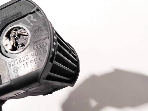 Air vent AUDI A4 B5 (8D2) 1.9 TDI | BP32599896I21