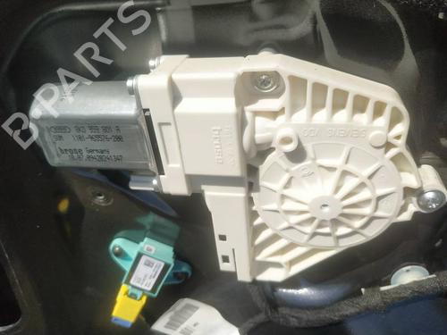 Used Left front window motor Left front window motor 35097440 35097440