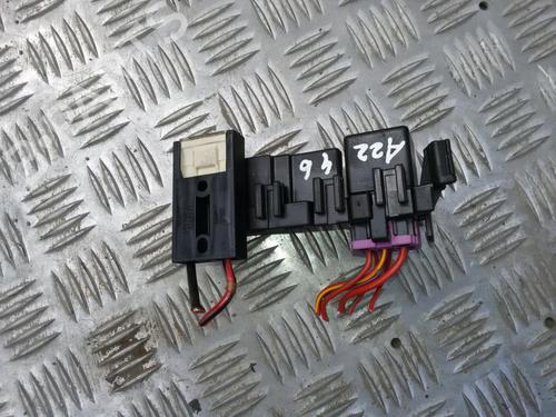 fuse-box-audi-a6-c5-4b2-4b4-1997-1998-1999-2000-2001-2002-2003-2004-2005-33505310 main image
