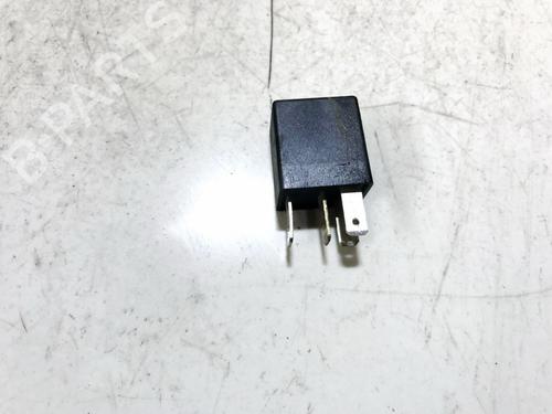 electronic-sensor-opel-zafira-a-mpv-t98-1999-2000-2001-2002-2003-2004-2005-2006-33520850 main image