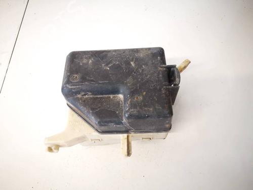 Used Fuse box Fuse box TOYOTA YARIS (_P1_) 1.0 (SCP10_, SCP10R) (68 hp) 32945542 32945542