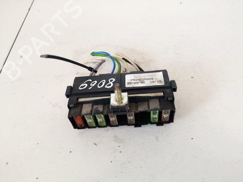 fuse-box-peugeot-307-3ac-2000-2001-2002-2003-2004-2005-2006-2007-2008-2009-2010-2011-2012-32908662 main image