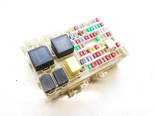 Used Fuse box Fuse box 38579679 38579679