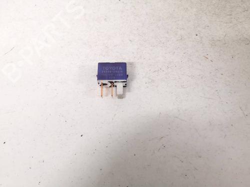 Used Electronic sensor Electronic sensor TOYOTA COROLLA Verso (ZER_, ZZE12_, R1_) 2.0 D-4D (CUR10_, CUR10R) (116 hp) 32927448 32927448