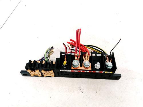 Used Fuse box Fuse box AUDI A6 C5 (4B2, 4B4) 1.9 TDI (130 hp) 33075832 33075832