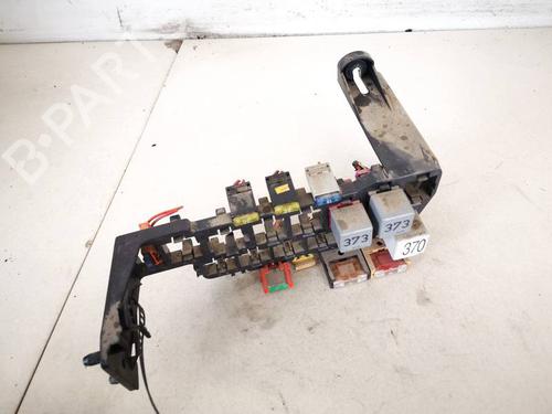 Used Fuse box VW PASSAT B5 Variant (3B5) 1.9 TDI (110 hp) 32944474