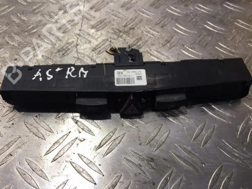 Used Warning switch Warning switch OPEL ASTRA H (A04) 1.6 (L48) (116 hp) 35657223 35657223