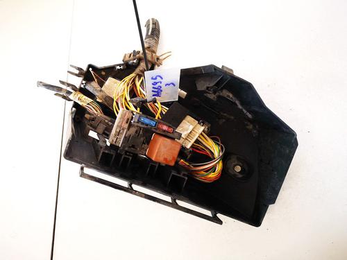 Used Fuse box Fuse box 33081979 33081979