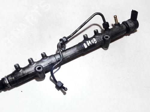 Used Injection rail Injection rail 35633509 35633509