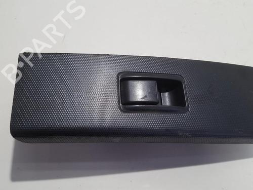 Used Switch Switch TOYOTA COROLLA Verso (ZER_, ZZE12_, R1_) 2.2 D-4D (AUR10_, AUR10R) (136 hp) 33508613 33508613