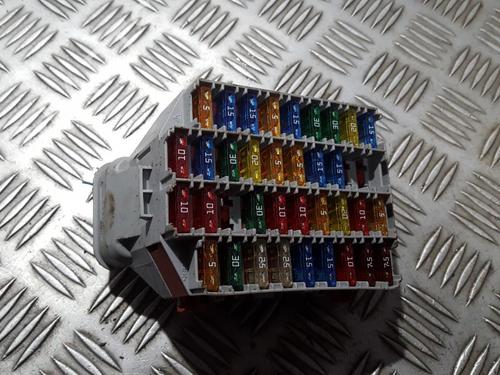 Used Fuse box Fuse box VOLVO V70 II (285) D5 (163 hp) 33500740 33500740