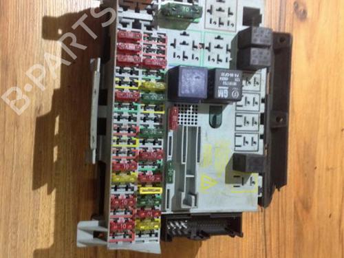 Used Fuse box Fuse box 33490638 33490638