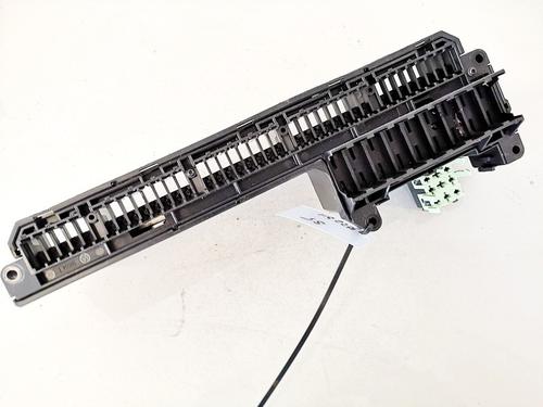 fuse-box-bmw-5-e60-2001-2002-2003-2004-2005-2006-2007-2008-2009-2010-33068145 main image