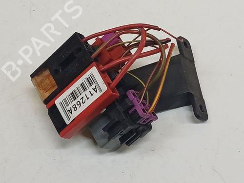 Used Fuse box Fuse box AUDI A6 C5 (4B2, 4B4) 1.9 TDI (110 hp) 34230093 34230093
