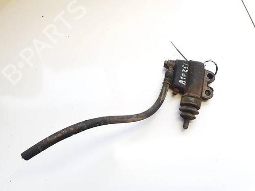 Used Clutch slave cylinder Clutch slave cylinder NISSAN PRIMERA Hatchback (P12) 2.2 Di (126 hp) 34957084 34957084