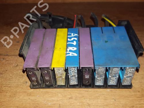 fuse-box-opel-astra-g-hatchback-t98-1998-1999-2000-2001-2002-2003-2004-2005-2006-2007-2008-2009-33479215 main image