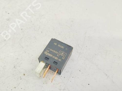 Used Electronic sensor Electronic sensor MITSUBISHI COLT VI (Z3_A, Z2_A) 1.3 (Z21A) (95 hp) 32584870 32584870