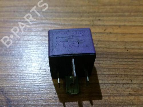 Andre Andre RENAULT ESPACE III (JE0_) 2.0 (139 hp) 33520488 33520488