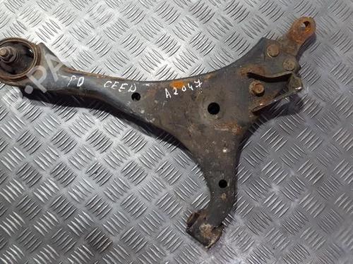 Used Right front suspension arm Right front suspension arm KIA CEE'D Hatchback (ED) 1.6 (122 hp) 35667124 35667124
