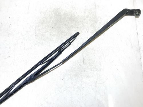Used Front windshield wiper arm Front windshield wiper arm TOYOTA YARIS (_P1_) 1.3 (NCP10, SCP12_) (86 hp) 33524920 33524920