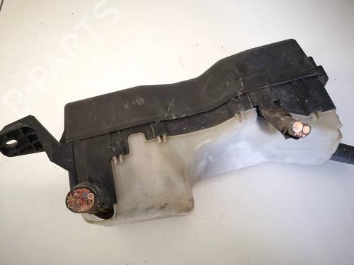 Used Fuse box Fuse box TOYOTA COROLLA Verso (ZER_, ZZE12_, R1_) 2.0 D-4D (CUR10_, CUR10R) (116 hp) 33097800 33097800