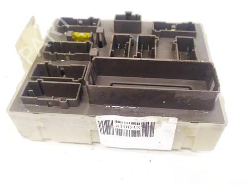 Used Fuse box Fuse box 32605497 32605497