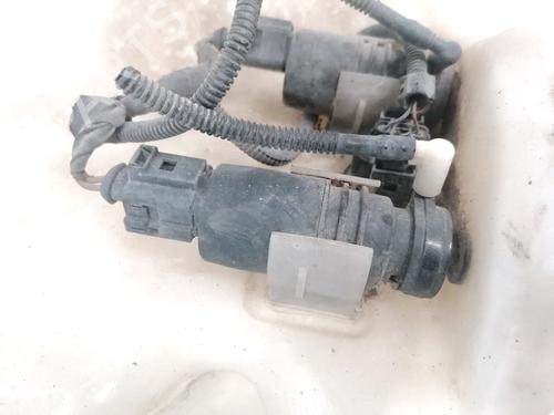 washer-pump-vw-phaeton-3d1-3d2-3d3-3d4-3d6-3d7-3d8-3d9-2002-2003-2004-2005-2006-2007-2008-2009-2010-2011-2012-2013-2014-2015-2016-35526117 main image