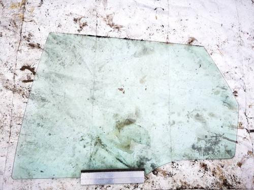 Used Rear left door window Rear left door window 37735884 37735884