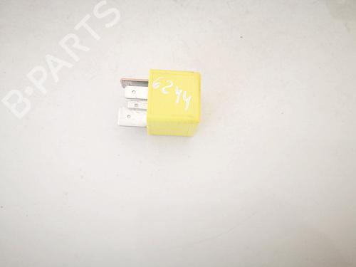 Electronic sensor OPEL VECTRA C (Z02) 2.2 DTI 16V (F69) | BP33071704M84 - Image 3