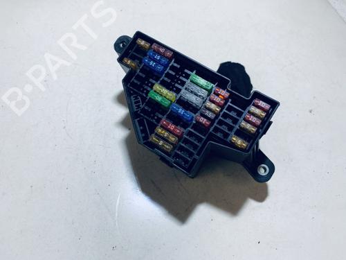 Used Fuse box Fuse box VW GOLF V (1K1) 1.6 (102 hp) 33082643 33082643