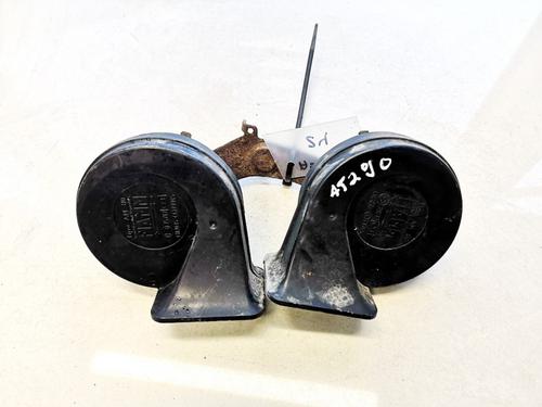 Used Horn Horn ALFA ROMEO 147 (937_) 2.0 16V T.SPARK (937.AXA1, 937.AXC1, 937.BXC1) (150 hp) 35881265 35881265