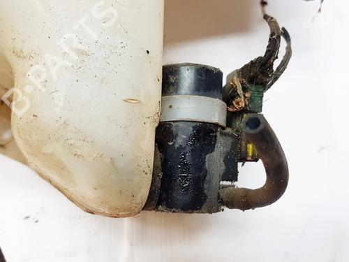 Used Washer pump Washer pump HONDA HR-V (GH_) 1.6 16V (GH1, GH3) (105 hp) 35872575 35872575